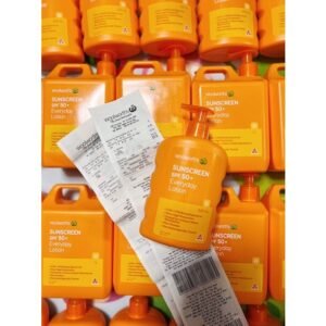 Kem chống nắng Woolworths Everyday Sunscreen SPF 50+ Đủ Size Không Gây Nhờn Rít Dùng Được Cho Mặt Và Body