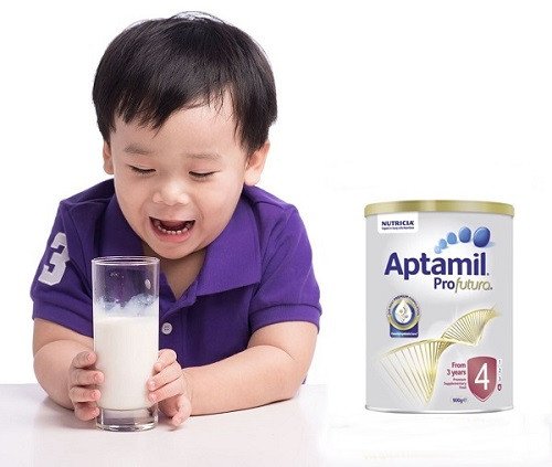 cách pha Aptamil Úc số 4