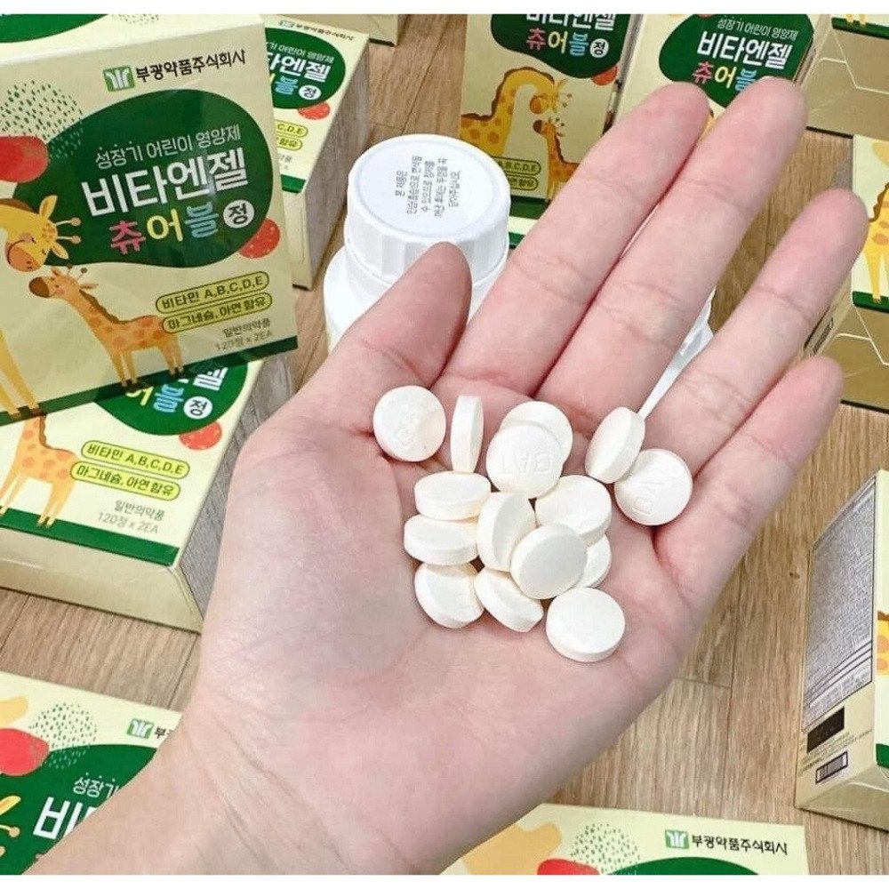 Dạng viên kẹo canxi hươu cao cổ nhỏ gọn, dễ dàng sử dụng