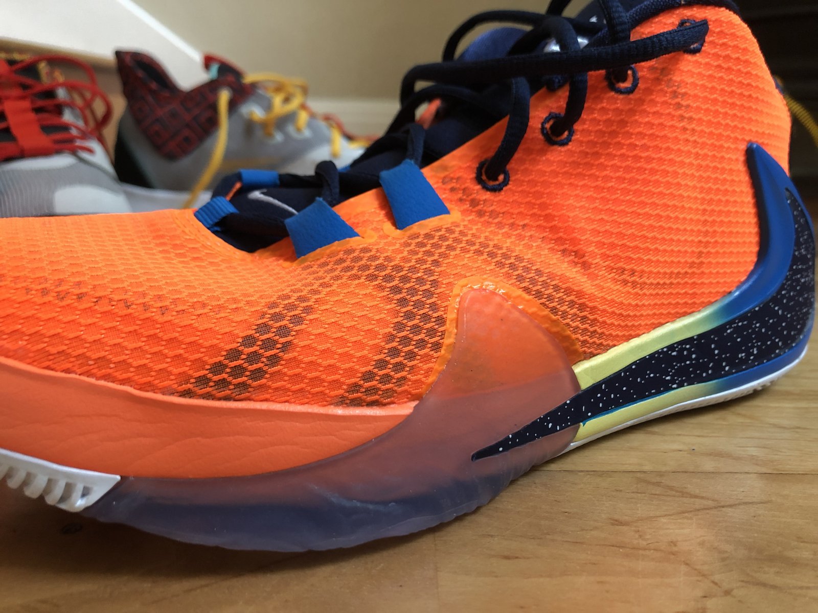 Dây đeo khóa chân của Nike Zoom Freak 1 tăng cường khả năng ôm sát