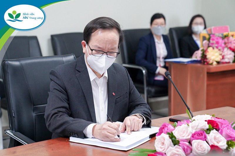 Giám đốc Bệnh viện Nhi Trung ương chủ trì buổi lễ bổ nhiệm