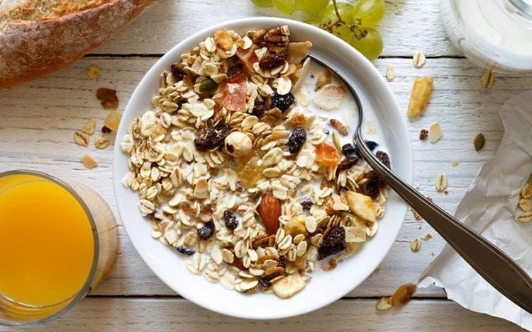 Granola cung cấp nhiều calo