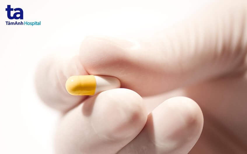 Hình ảnh viên nén thuốc kháng virus cúm Tamiflu trên vỉ