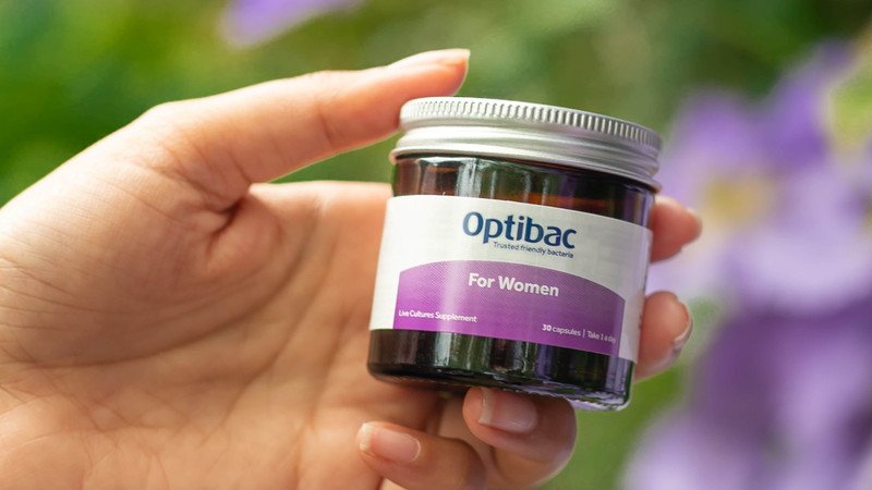 Hộp men vi sinh Optibac Probiotics For Women, một lựa chọn an toàn cho men vi sinh vùng kín.