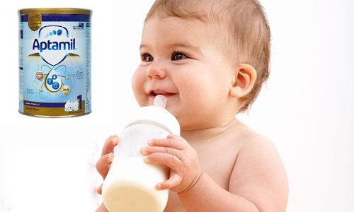 Hộp sữa Aptamil Úc 0-6 tháng trên nền xanh, thể hiện nguồn gốc và chất lượng.