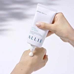 Kem chống nắng Allie Extra UV Gel 90gr màu xanh
