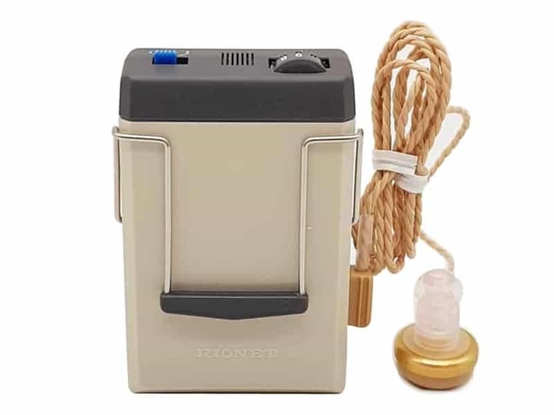 Máy trợ thính dây đeo Rionet HA-20Dx, thiết kế tiện lợi và an toàn cho người cao tuổi.