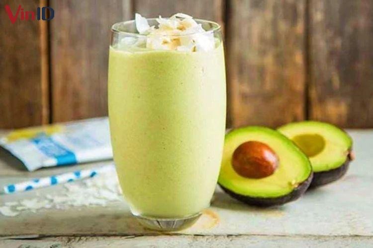Một ly sinh tố bơ chuối thơm ngon và giàu dinh dưỡng