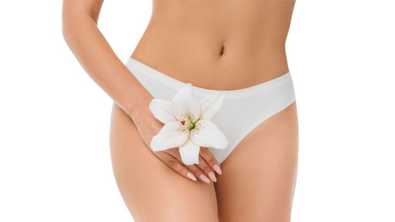 Người phụ nữ hạnh phúc, tượng trưng cho sức khỏe vùng kín được bảo vệ bởi men vi sinh vùng kín.