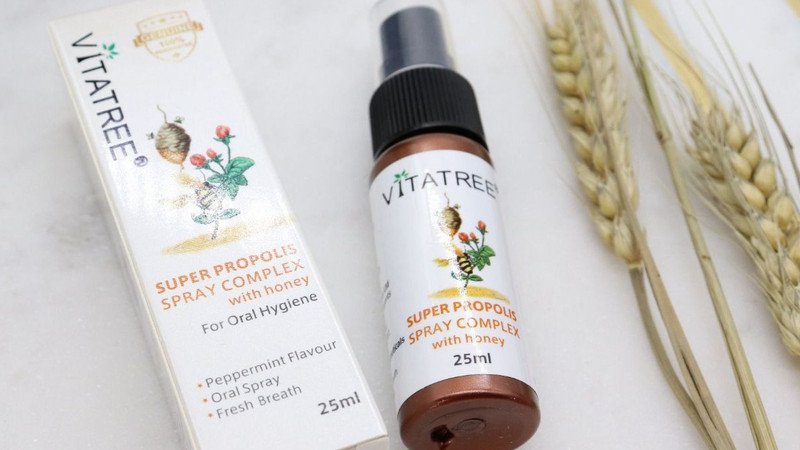 Sản phẩm xịt keo ong Vitatree từ Úc giúp chữa viêm họng hiệu quả