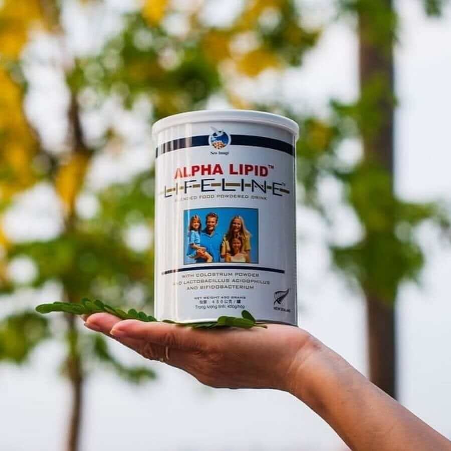 Sữa Alpha Lipid - sản phẩm dinh dưỡng chất lượng cao từ New Zealand, sản xuất với công nghệ hiện đại.