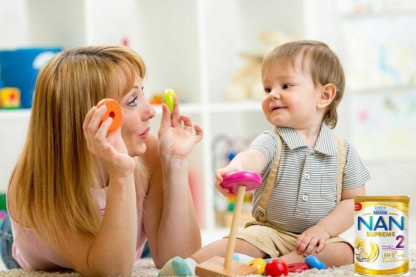 Sữa Nan Supreme 2 cung cấp DHA và ARA giúp phát triển trí não vượt trội ở trẻ nhỏ