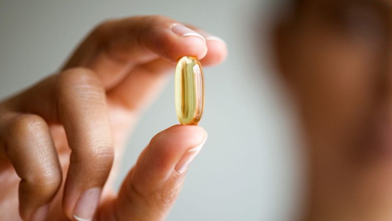 Uống Blackmores Evening Primrose Oil sau bữa ăn để tối ưu hấp thu