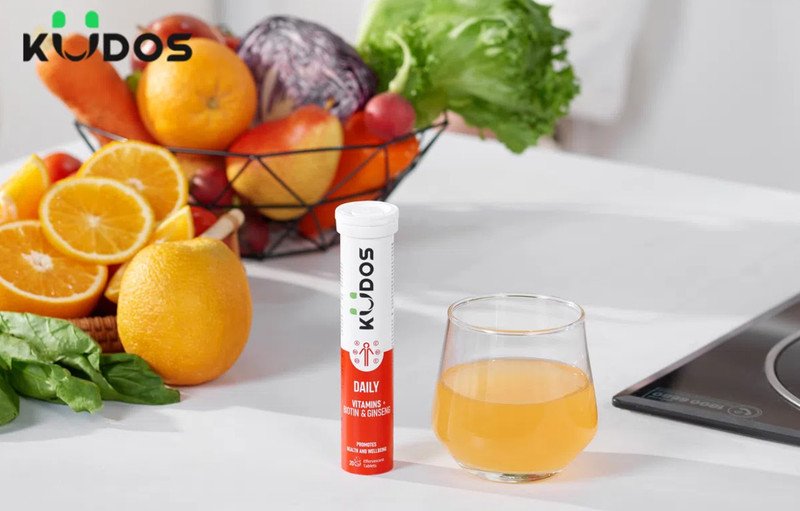 Viên sủi Kudos Daily Vitamins Plus Biotin &amp; Ginseng Hương Cam