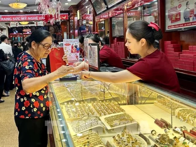 Biến động giá vàng 9999 theo tuần