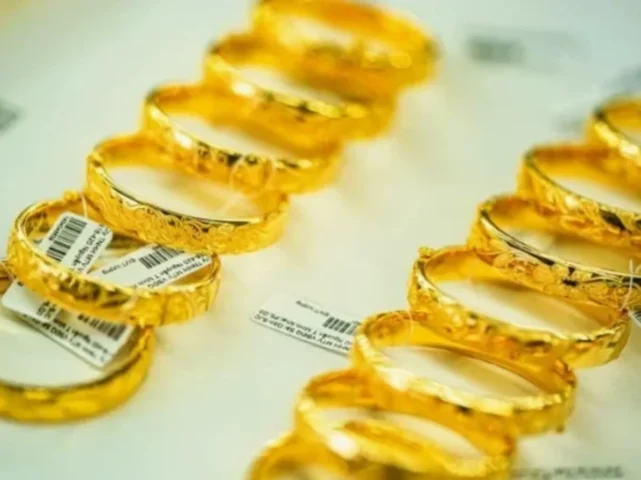 Biểu đồ phân tích xu hướng giá vàng 98 năm 2026