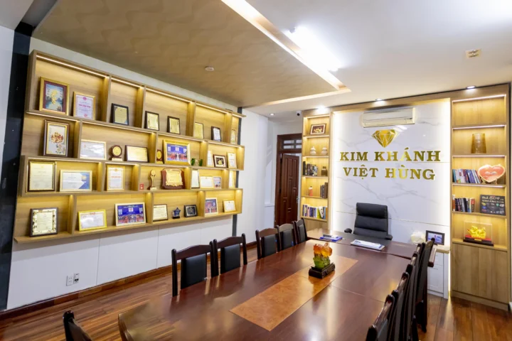 Biểu tượng Kim Khánh Việt Hùng
