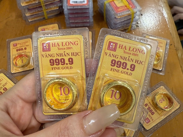Cửa hàng vàng HJC tại Hạ Long