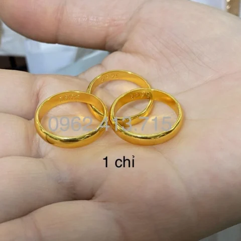 Giá Nhẫn Vàng Trơn 1 Chỉ 2026: Cập Nhật & Phân Tích Chi Tiết Nhẫn vàng trơn 1 chỉ kiểu dáng hiện đại
