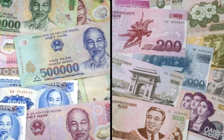 Nhân viên ngân hàng đang thực hiện giao dịch đổi tiền