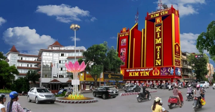 vang-kim-tin-cap-nhat-gia-va-anh-gia-chi-tiet-2026_456